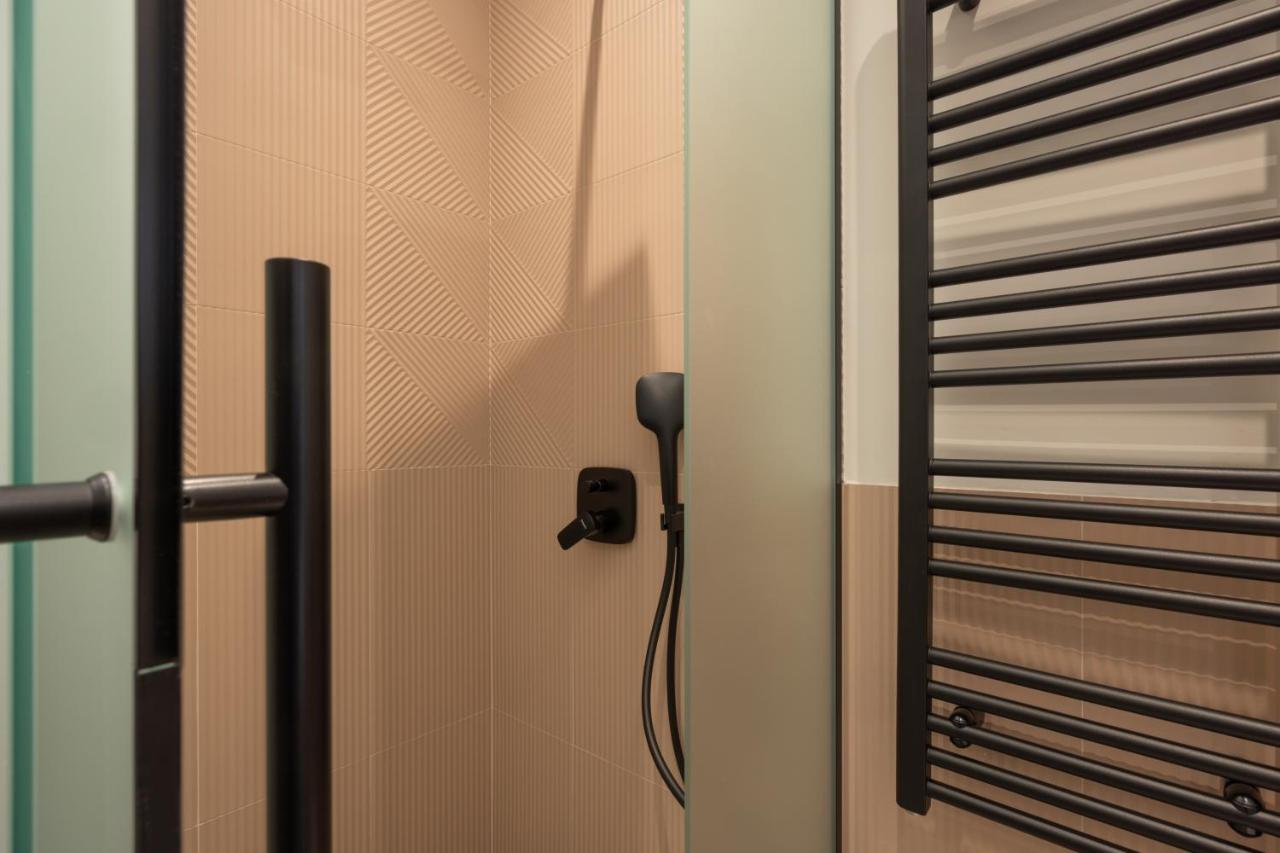 Hop Inn Rooms & Suites Belgrado Exterior foto