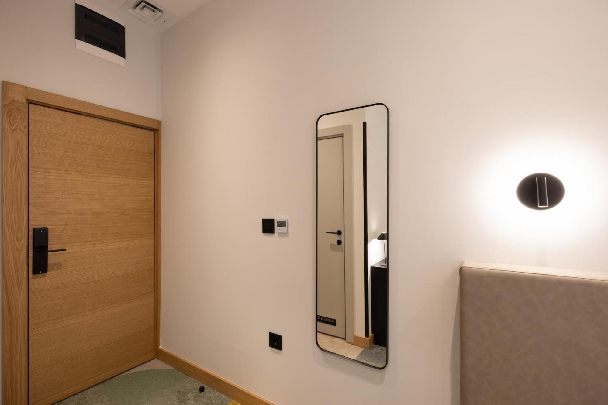 Hop Inn Rooms & Suites Belgrado Exterior foto